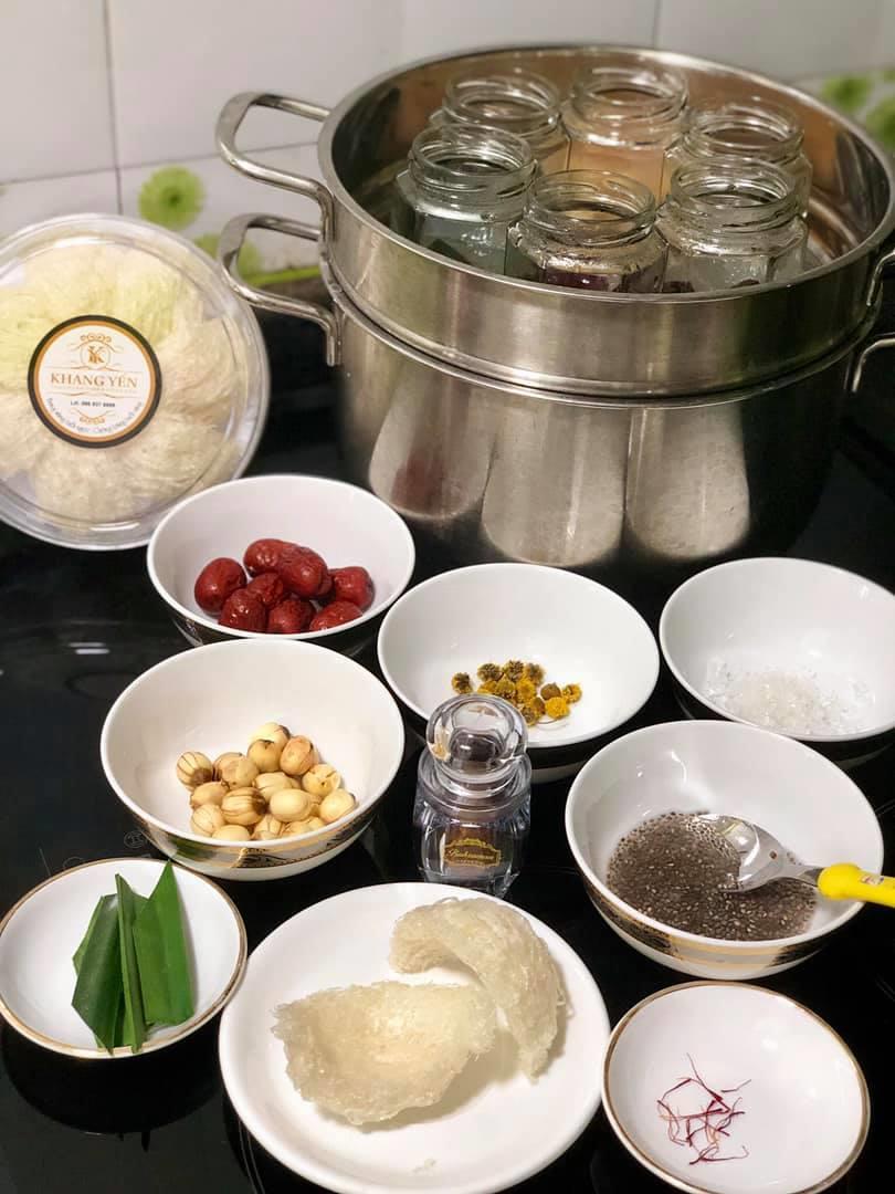 Nước yến chưng sẵn đủ vị